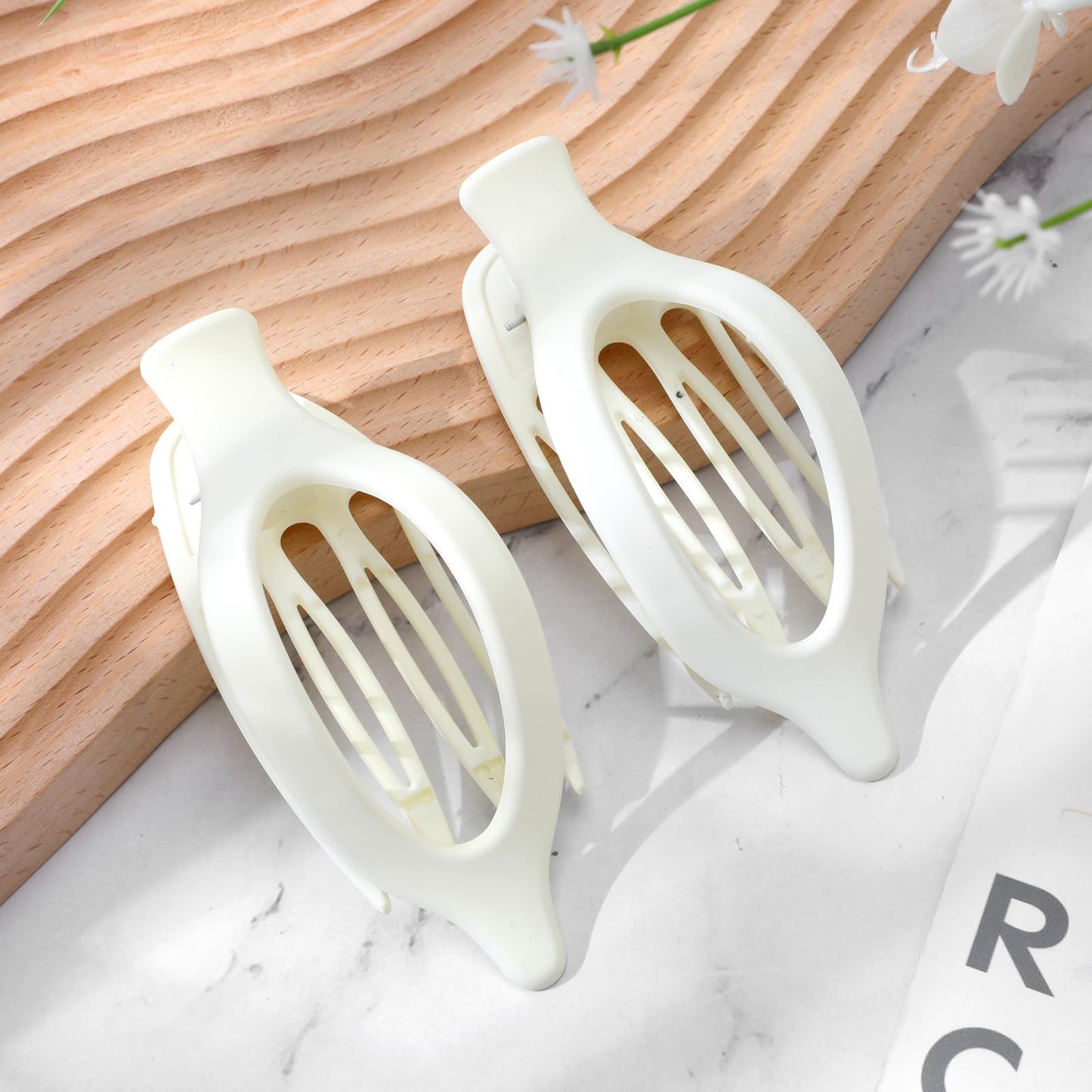 2 PCS Flat Hair Clips for Thick Hair Large Lay Flat Claw Clip Curved Side Slide Flat Clips Strong Hold No Slip Grip Hair Claw Clips Matte Finish for Women Girls Thick Thin Curly Hair