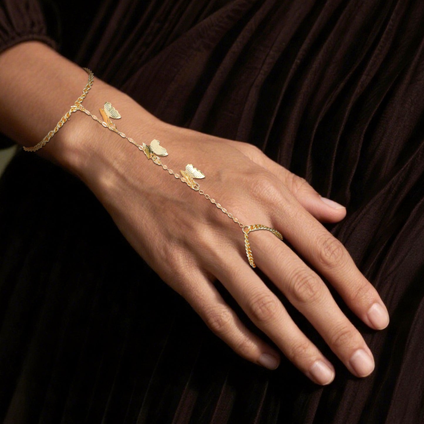 Bracelet Ring Hand Chain,Ring Bracelet Hand Chain,Gold Hands Chains Bracelets For Women,Gold Plated Finger Bracelets,Dainty Adjustable Non Tarnish Trendy Simple Jewelry